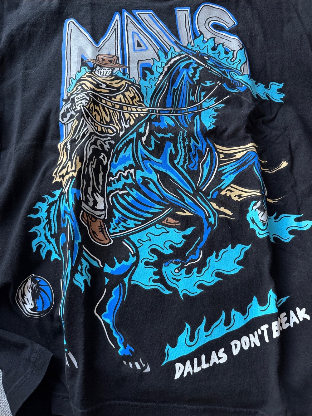 Dallas Mavs Graphic Short Sleeve Tee - Black - Picture 3 of 4